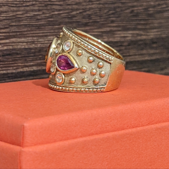 Beautiful Ring - Picture 4 of 6